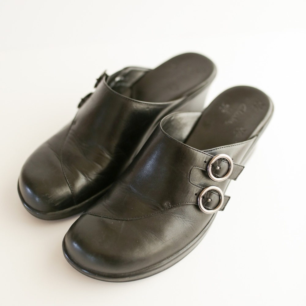 Clarks Black Leather Slip On Mules 7.5M